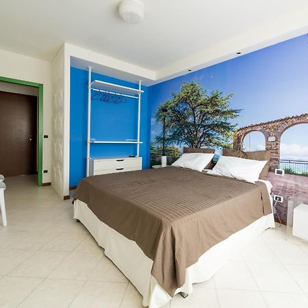 Alla Scoperta Delle Marche Camerino Pokoj fotografie